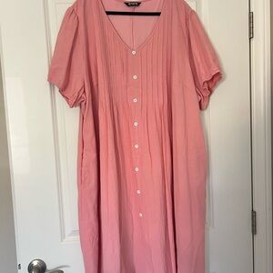 BloomChic Coral Button-Front Midi Dress